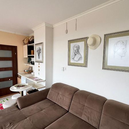 Downtown Central Apartment With Working Kitchen, City Views & Free Parking Kazanlŭk Exterior foto