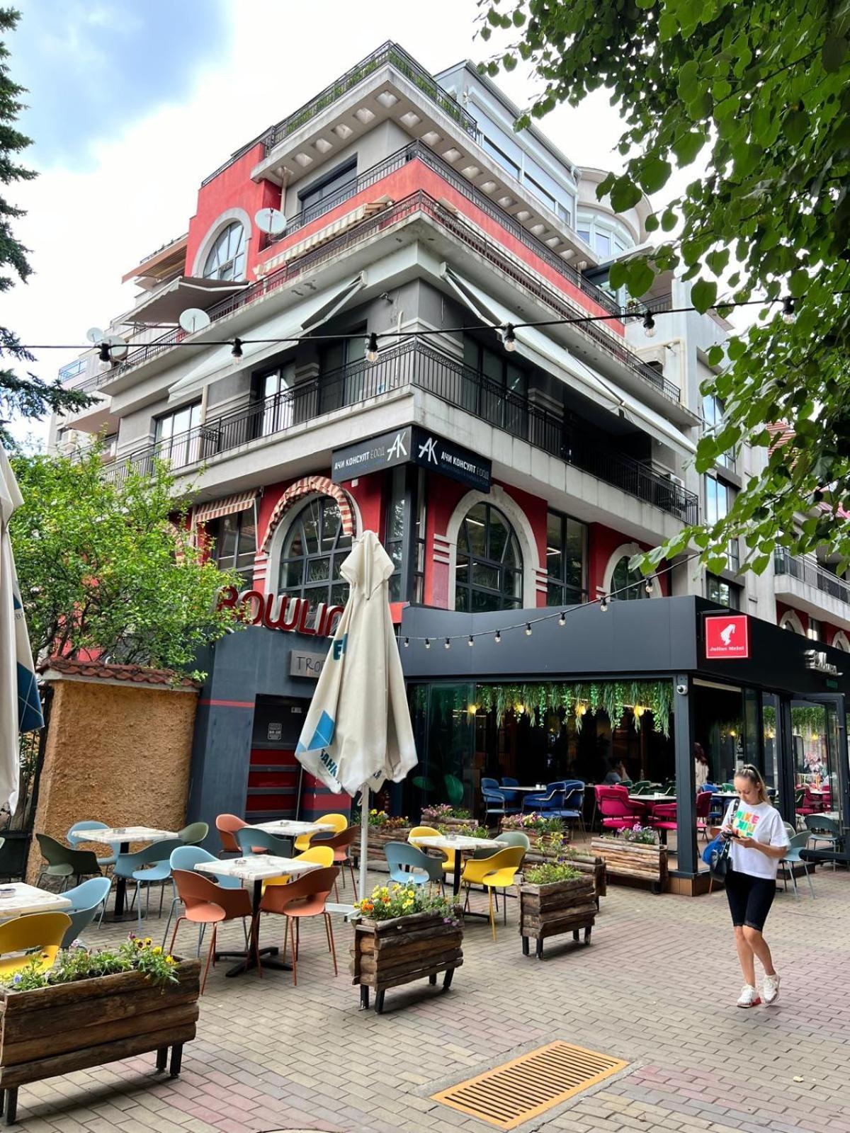Downtown Central Apartment With Working Kitchen, City Views & Free Parking Kazanlŭk Exterior foto