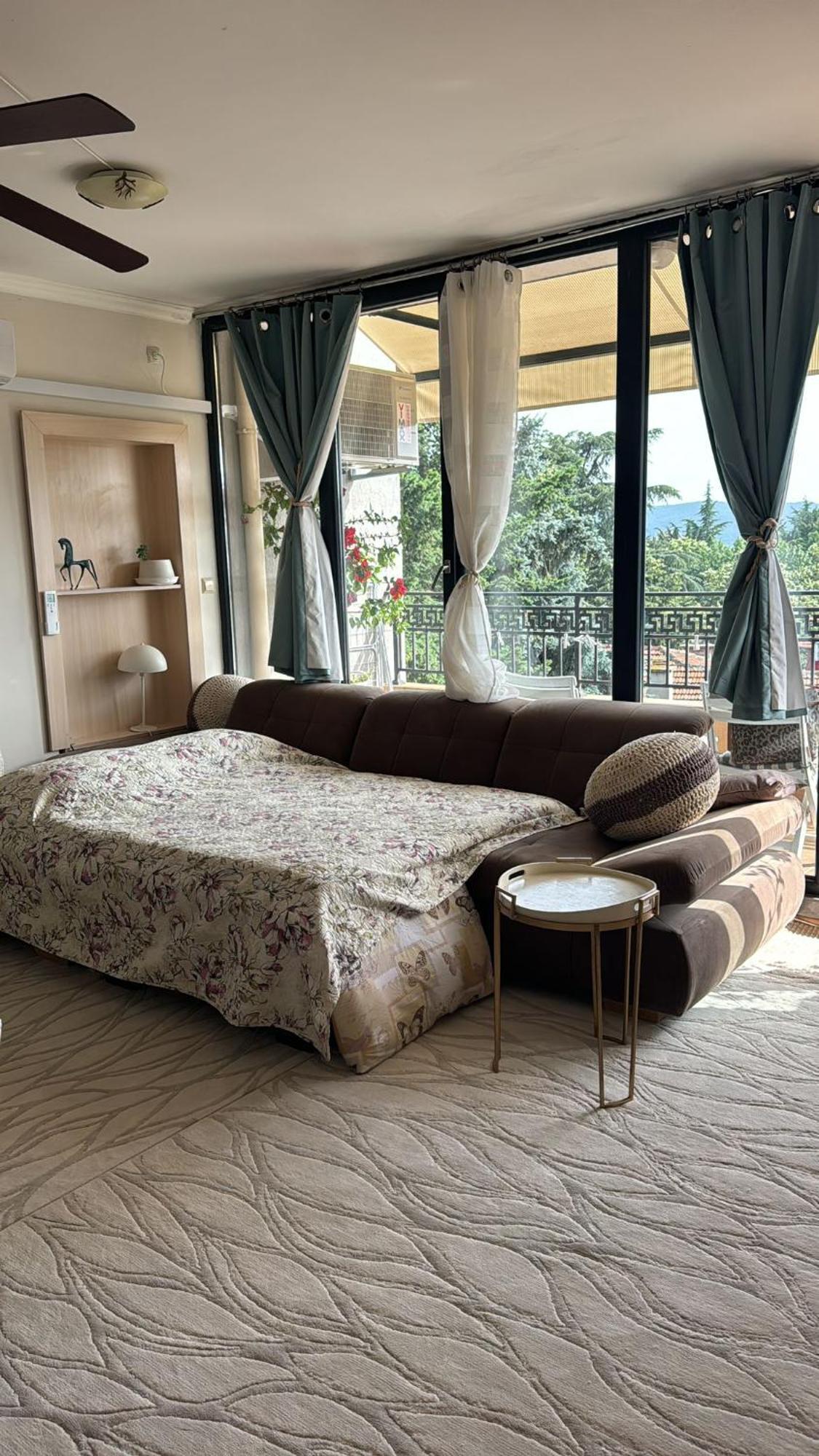 Downtown Central Apartment With Working Kitchen, City Views & Free Parking Kazanlŭk Exterior foto