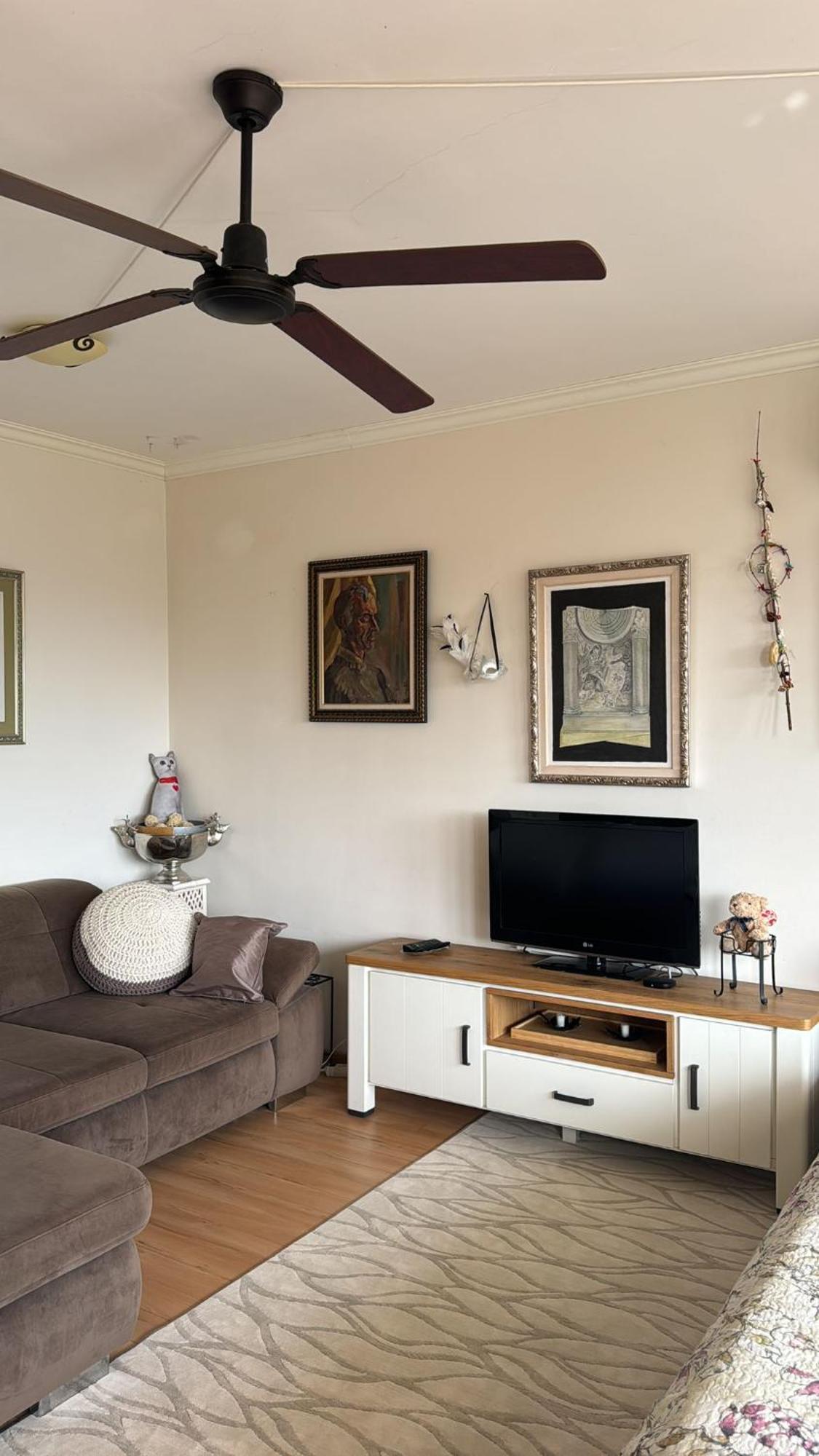 Downtown Central Apartment With Working Kitchen, City Views & Free Parking Kazanlŭk Exterior foto